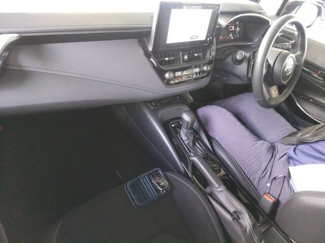 2025 Toyota GRカローラ RZ 4WD auction photo 3