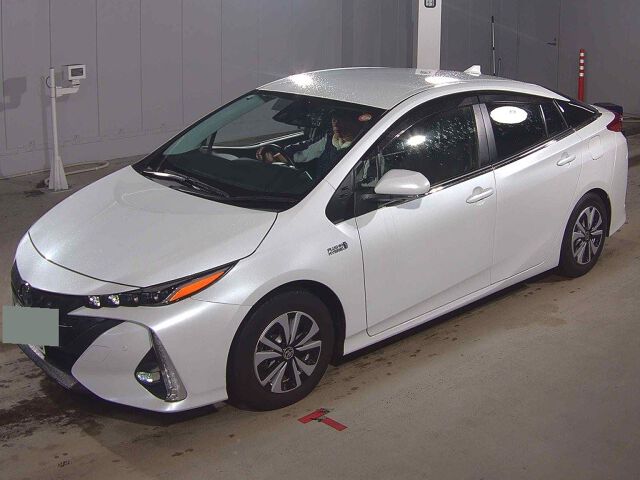 2022 Toyota Prius PHEV Sセーフティパッケージ auction photo 4