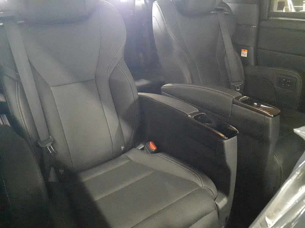 2026 Toyota Alphard Z auction photo 11