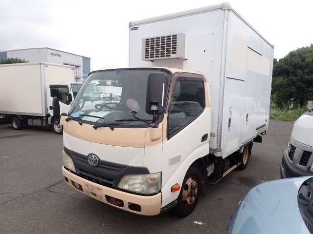 Japan Auction Vehicles 13 2012 Toyota Dyna 1.8t Frozen auction photo