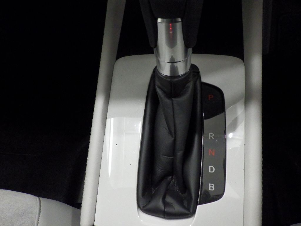 2023 Honda Fit e:HEV Home auction photo 11