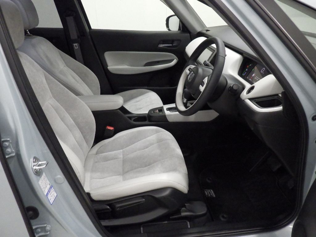 2023 Honda Fit e:HEV Home auction photo 6