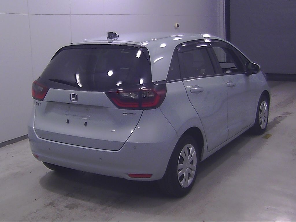 2023 Honda Fit e:HEV Home auction photo 2