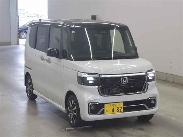 Japan Auction Vehicles 10 2026 Honda N_BOXカスタム Two-tone coordinated style auction photo