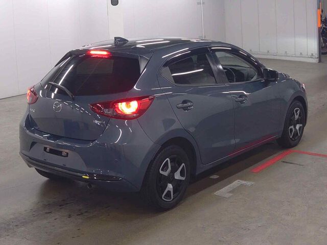 2023 Mazda 2 15 BD auction photo 5