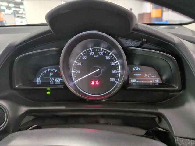 2023 Mazda 2 15 BD auction photo 6