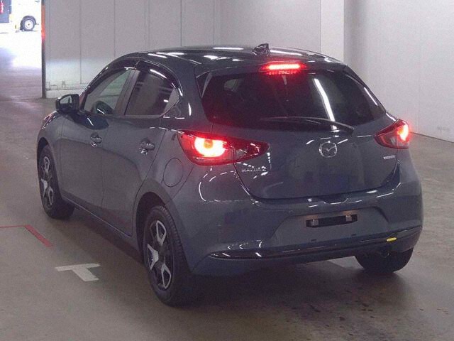 2023 Mazda 2 15 BD auction photo 2
