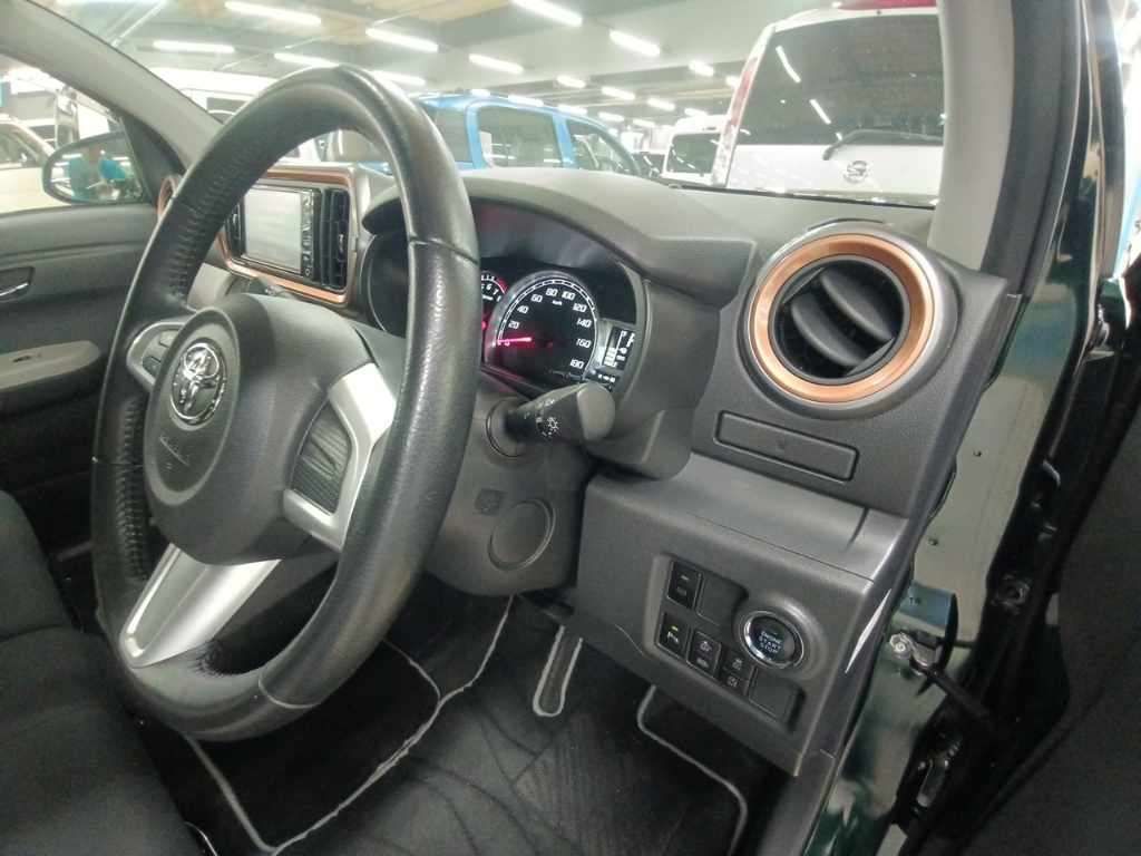 2021 Toyota Passo Moda G Package auction photo 9