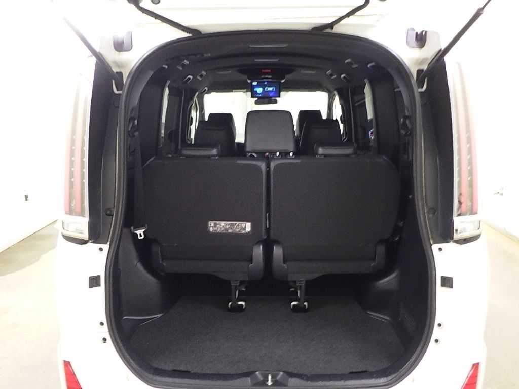 2018 Toyota Noah Si W×B 7人 auction photo 8