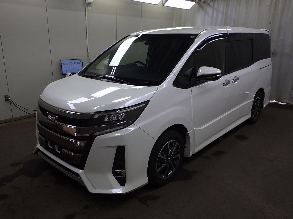 2018 Toyota Noah Si W×B 7人 auction photo 4