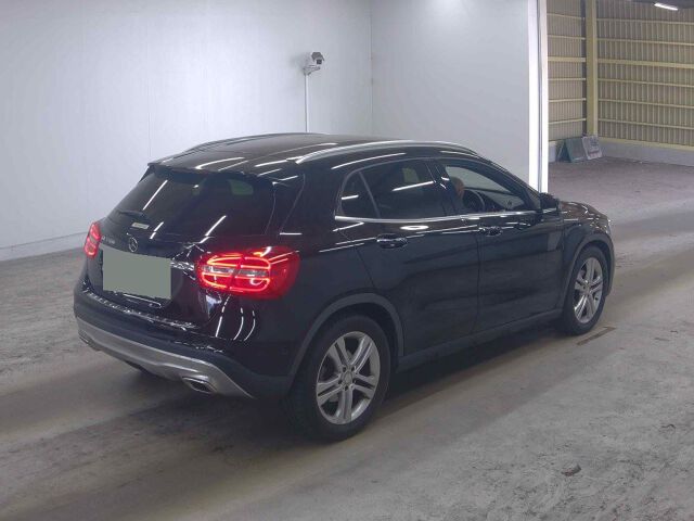 2016 Mercedes-Benz GLA-Class GLA180 auction photo 5