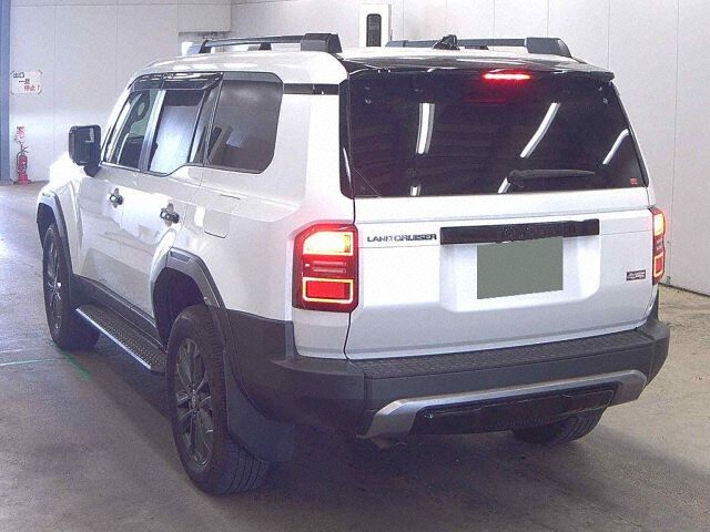 2024 Toyota Land Cruiser 250 ZX 4WD auction photo 2
