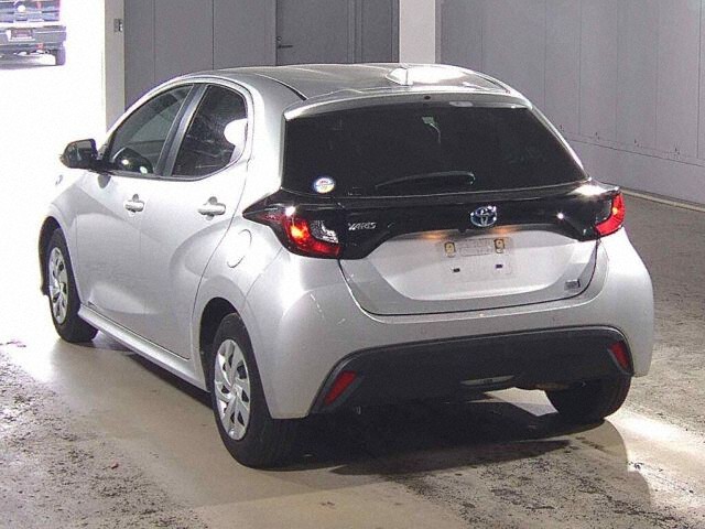 2021 Toyota Yaris Hybrid X auction photo 2