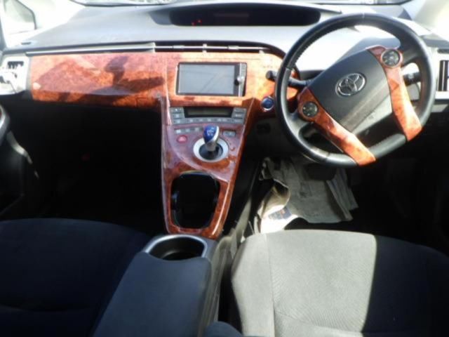 2014 Toyota Prius Sツーリングセレクション auction photo 3