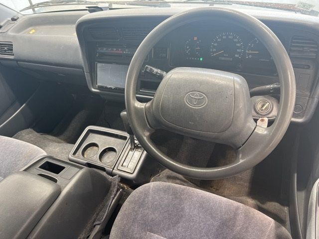 2004 Toyota Hiace バン.4WD auction photo 4