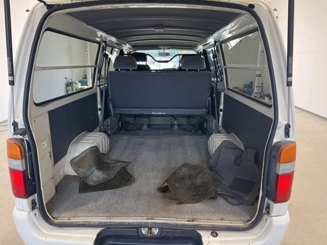 2004 Toyota Hiace バン.4WD auction photo 12