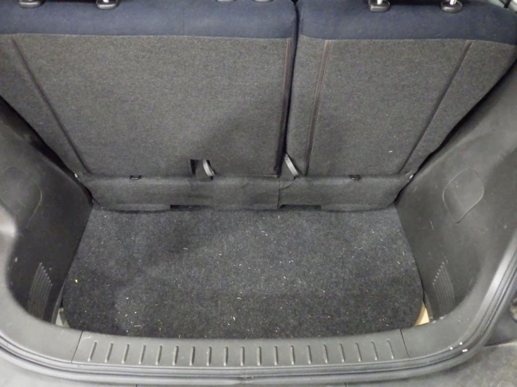 2012 Nissan Cube 15X Indigo + Plasma auction photo 9
