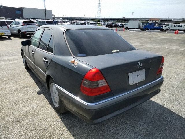 1995 Mercedes-Benz C-Class C200 auction photo 2