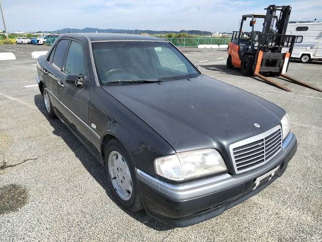 Japan Auction Vehicles 8 1995 Mercedes-Benz C-Class C200 auction photo