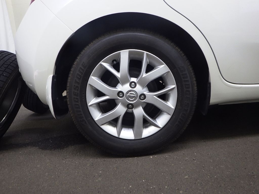 2016 Nissan ノート HB Medalist X V Selection + Safety II auction photo 9