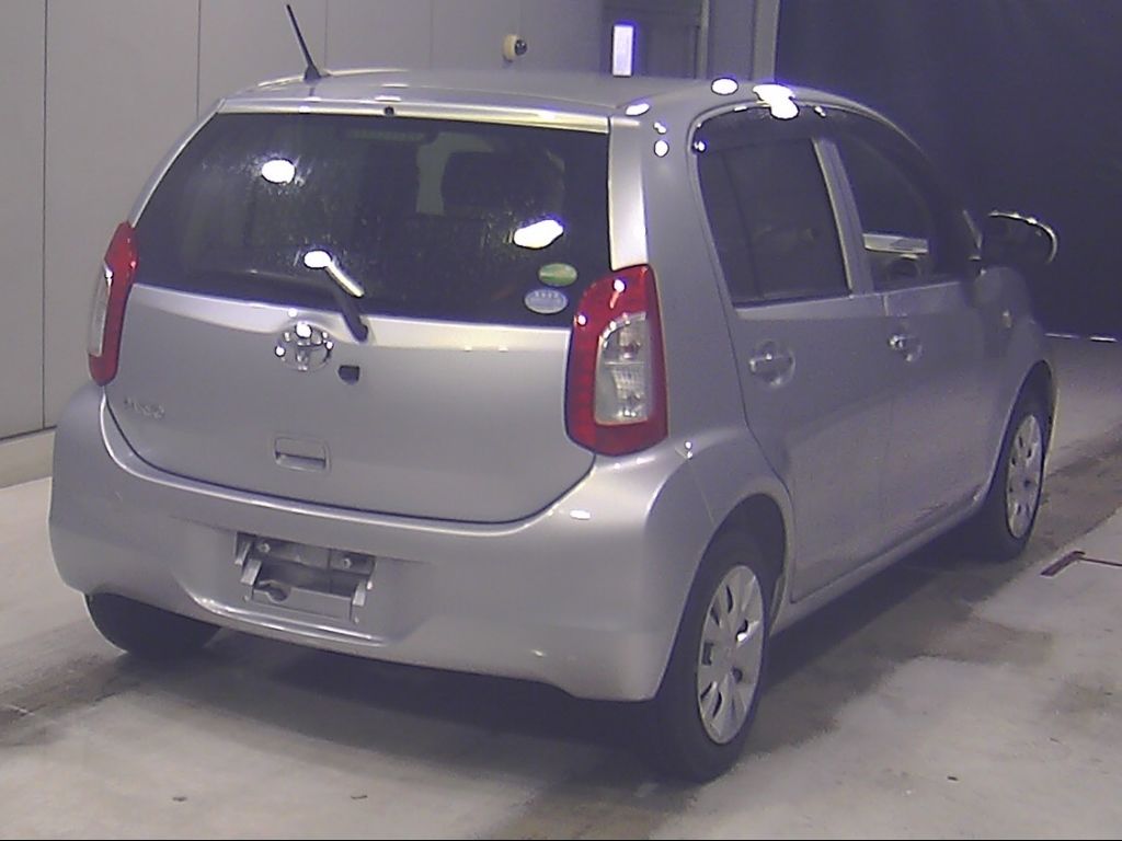 2015 Toyota Passo X G Package auction photo 2