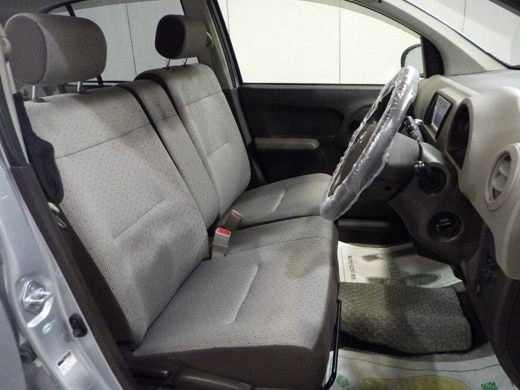 2015 Toyota Passo X G Package auction photo 6