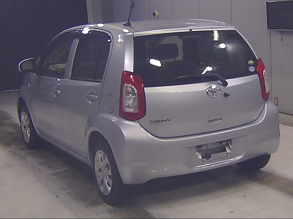2015 Toyota Passo X G Package auction photo 5