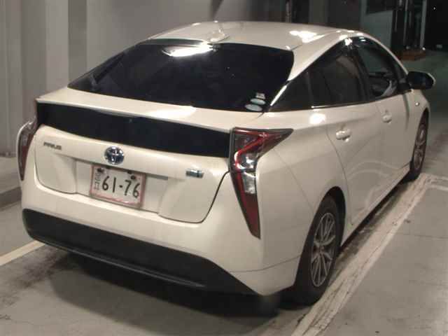 2017 Toyota Prius S auction photo 5