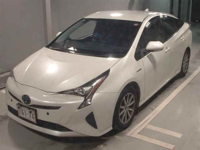2017 Toyota Prius S auction photo 4
