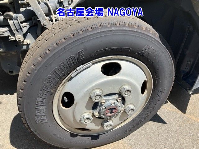 2018 Hino Dutro ヒラ auction photo 9