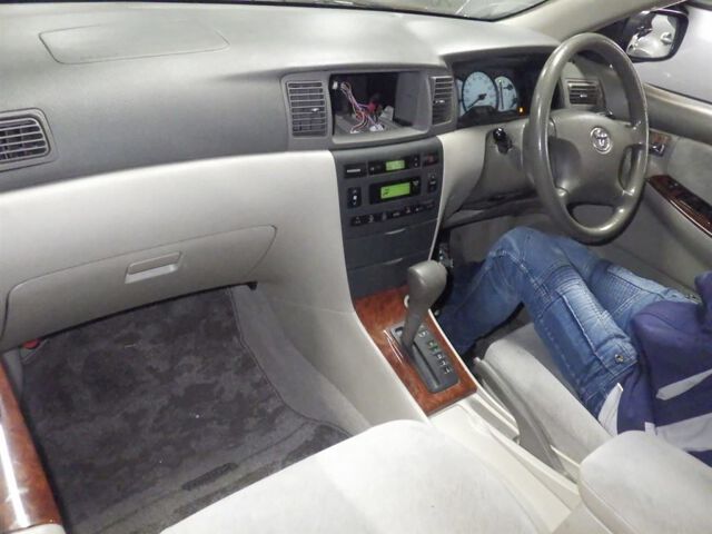 2000 Toyota Corolla G 4WD auction photo 3
