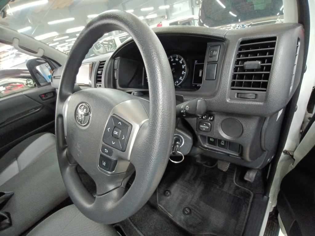 2021 Toyota Hiace DX Welcab auction photo 9