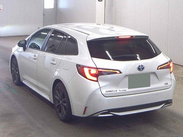 2023 Toyota Corolla Touring ハイブリッドWXB auction photo 2