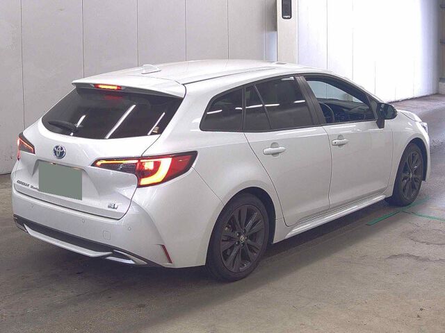 2023 Toyota Corolla Touring ハイブリッドWXB auction photo 5