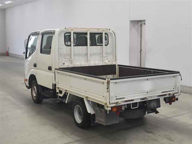 2015 Toyota Dyna Wキャブ auction photo 2