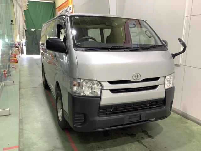 Japan Auction Vehicles 4 2015 Toyota Hiace 4WD DX auction photo