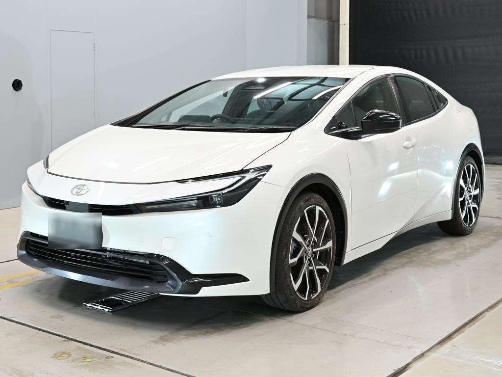 Japan Auction Vehicles 14 2025 Toyota Prius PHEV Z auction photo