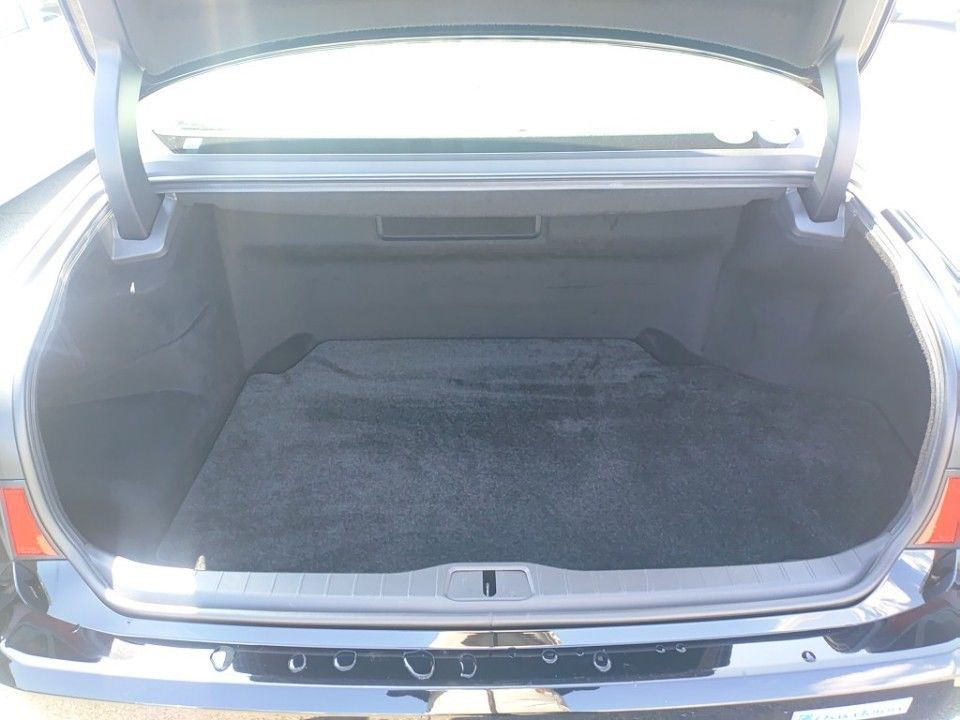2019 Toyota Century auction photo 8