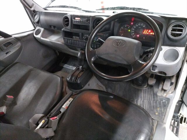 2012 Toyota Dyna Pゲート auction photo 3