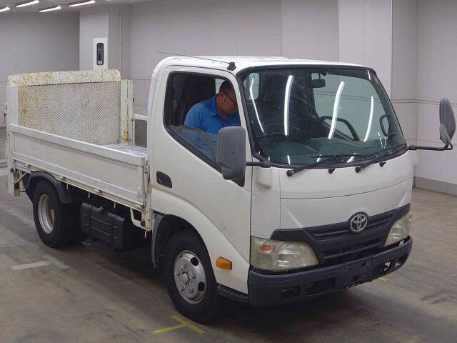2012 Toyota Dyna Pゲート Japan auction vehicle