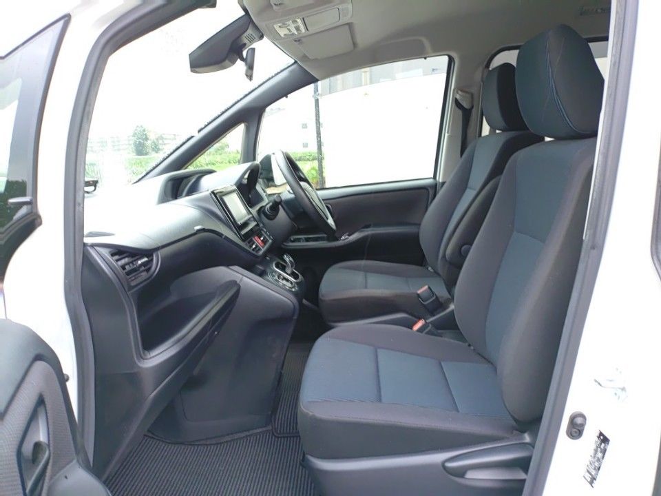 2021 Toyota Noah auction photo 16
