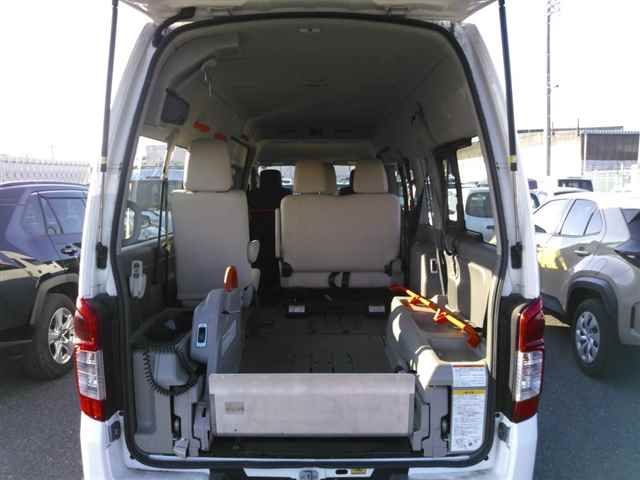 2019 Nissan NV350 Caravan チェアキャブ auction photo 10