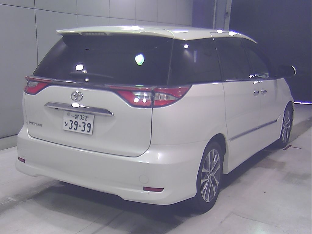 2018 Toyota Estima Aeras Premium auction photo 2