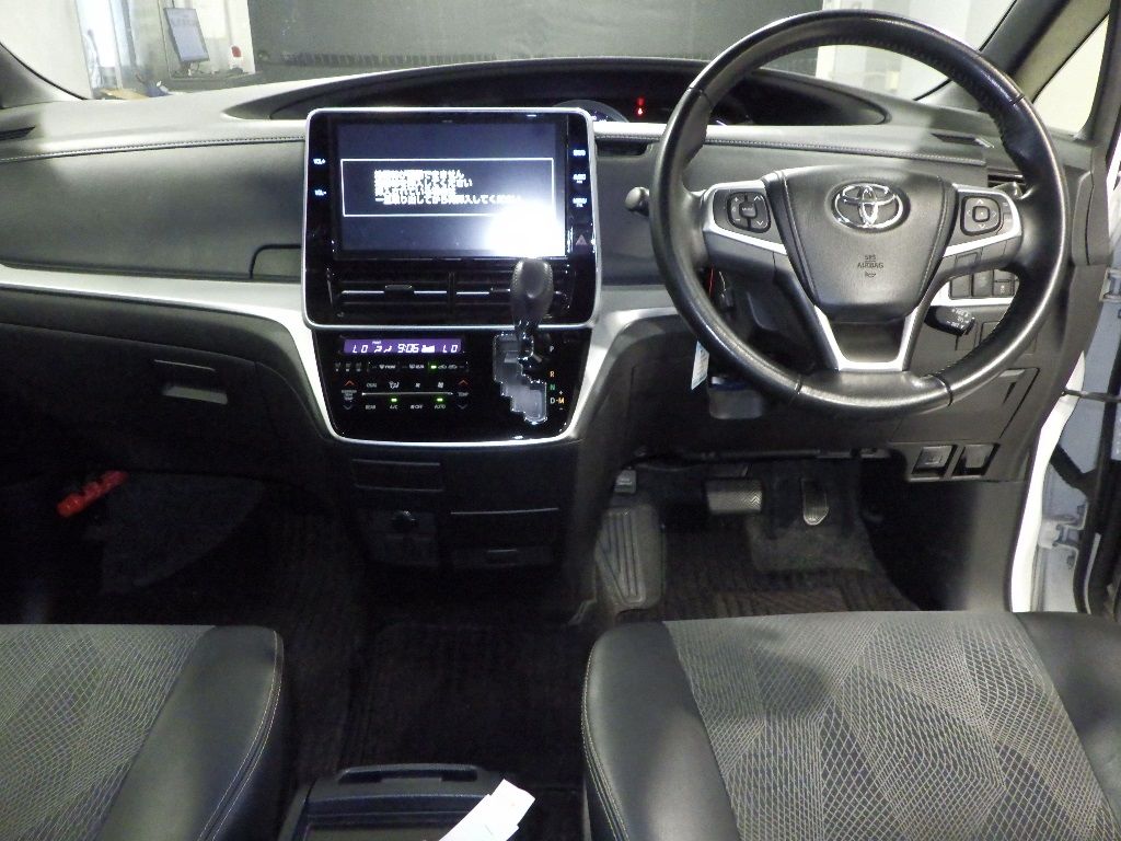 2018 Toyota Estima Aeras Premium auction photo 3