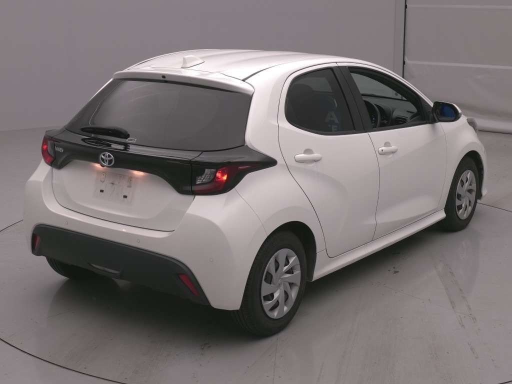 2021 Toyota Yaris X auction photo 2