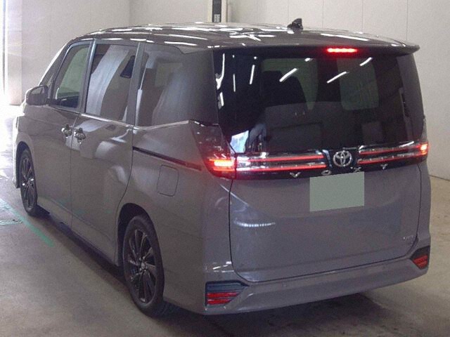 2026 Toyota Voxy ハイブリッドS-Z auction photo 2