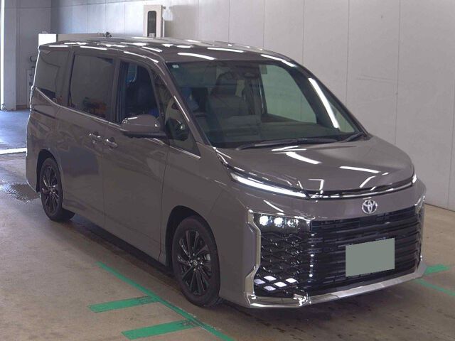 2026 Toyota Voxy ハイブリッドS-Z Japan auction vehicle