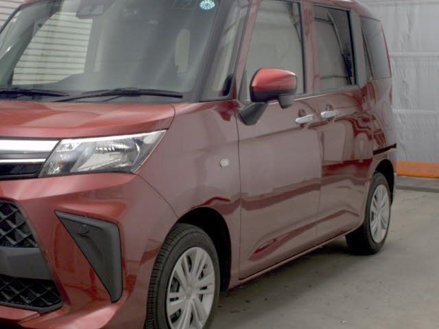 2021 Toyota Roomy X auction photo 4