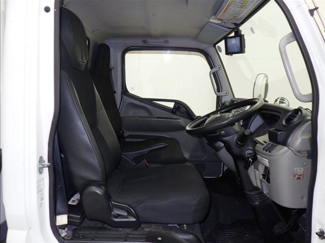 2016 Mitsubishi Fuso Canter Refrigerated and frozen trucks auction photo 6