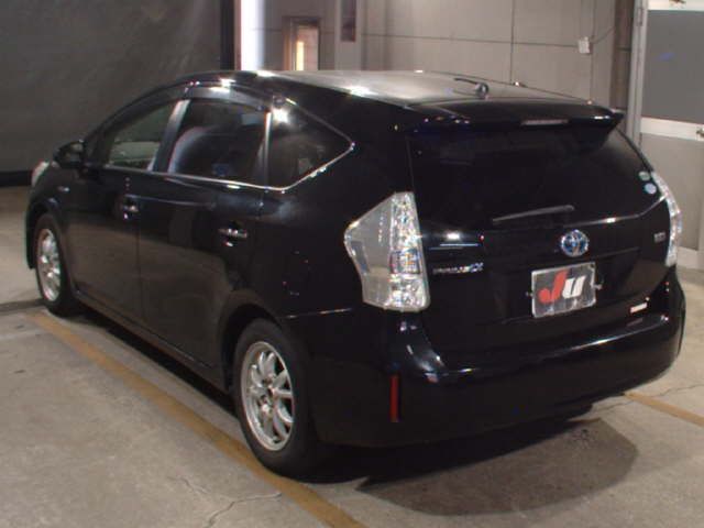 2014 Toyota Prius Alpha S-Tune Black auction photo 2